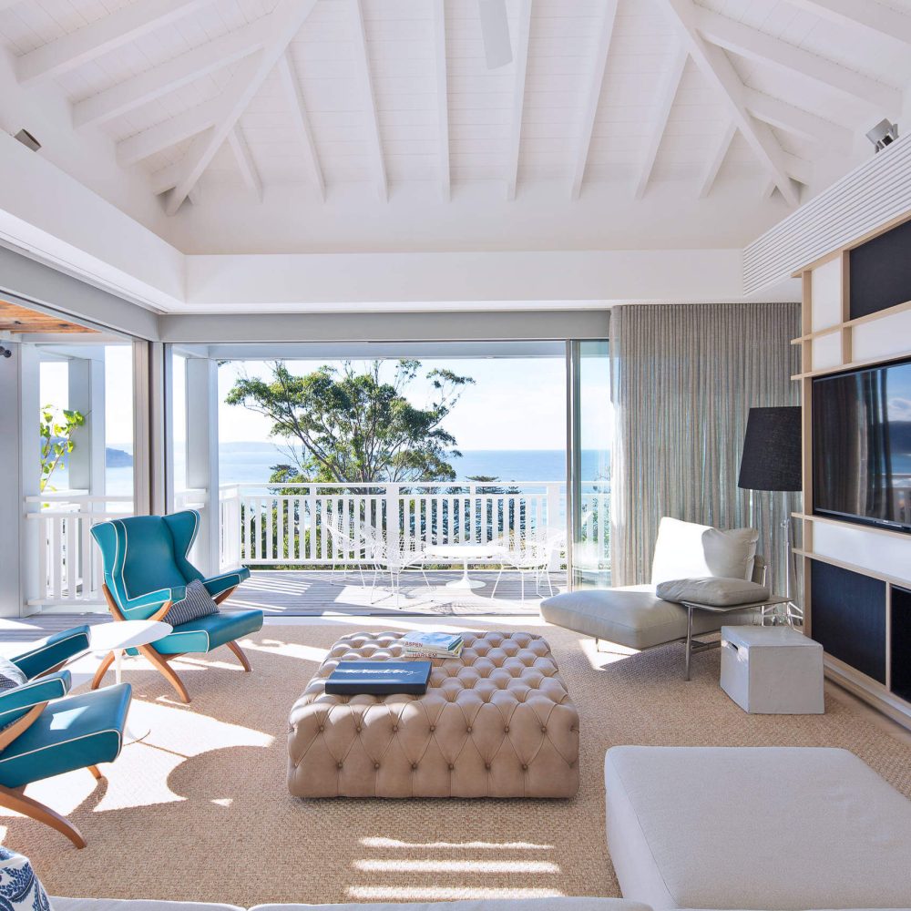 beach-style-family-room-salt-interiors-img~f601ed9c09503c1f_14-0984-1-c3cdf3c (1)